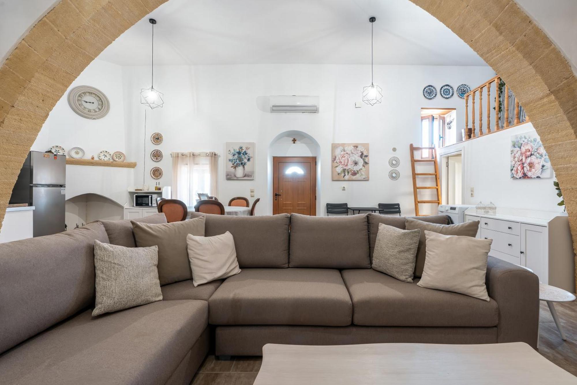 Amalia'S Traditional Home In Paradisi Paradeísion エクステリア 写真